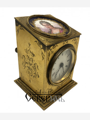 Часы настольные с эмалевым портретом. Лондон 19 век. Масстер Barry